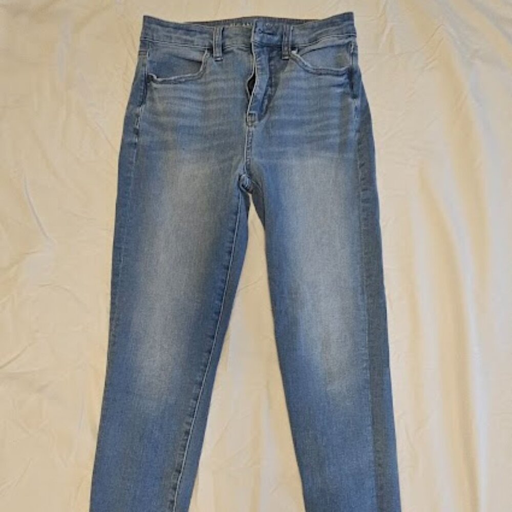 American Eagle Women’s Hi-Rise Jegging – Size 4 Regular